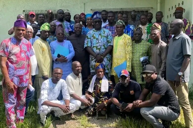  Bénin :  Moise Kérékou échange avec les têtes de ponts du Mpr de l'Atlantique et du Littoral
