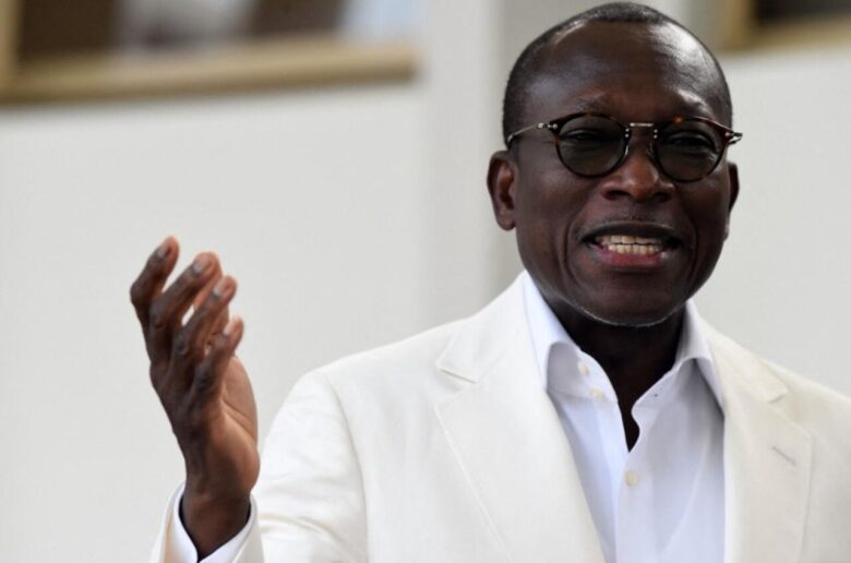 Bénin : Talon dans une communication de détresse