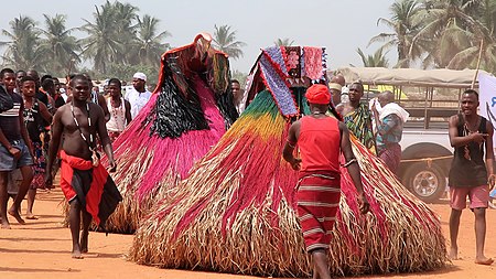 Premier anniversaire de l'installation des Zangan centraux de Sèmè-Podji: Une franche collaboration entre les Zangbéto et la police républicaine établie