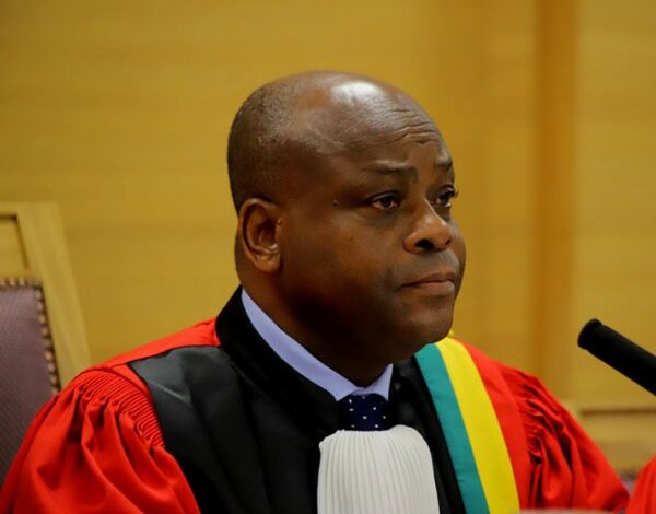 Bénin : la Cour constitutionnelle se déclare incompétente dans un recours contre le ministre Ivon Détchénou