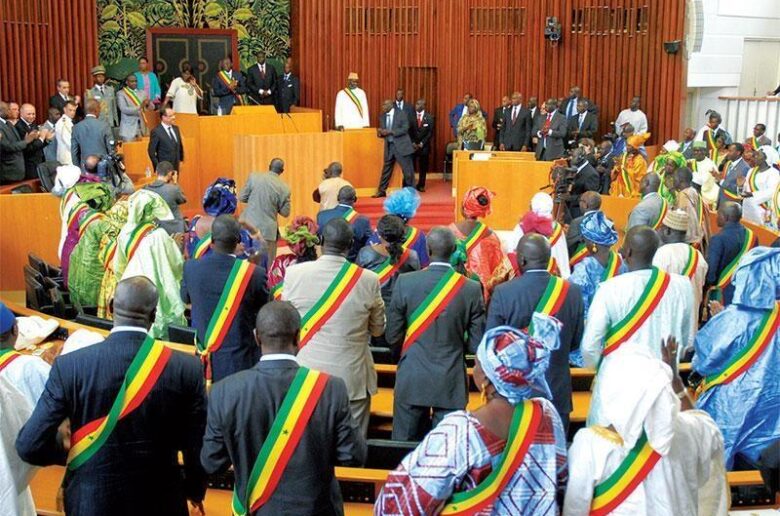Sénégal :  Le parlement dissout pas avant le 12 septembre prochain