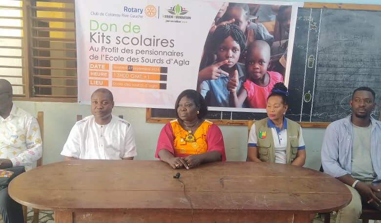 Distribution de kits scolaires aux pensionnaires de l’école des sourds muets d’Agla :Rotary Club Rive Gauche Cotonou et la fondation Meriem soulagent une grosse peine