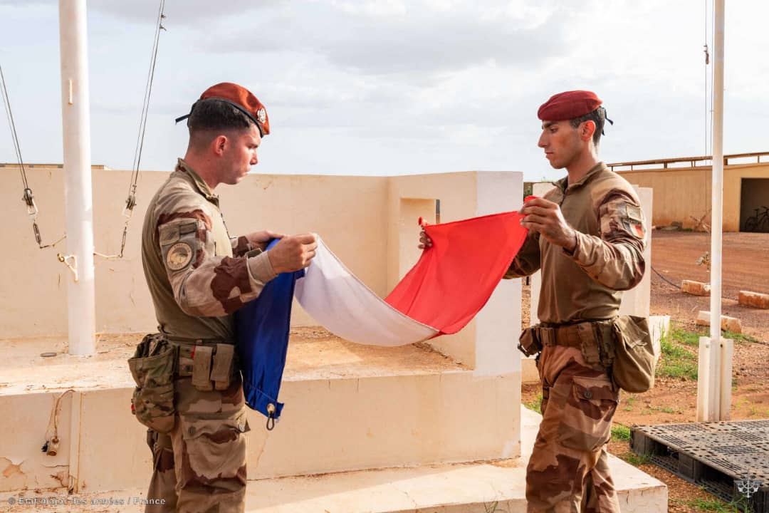 Fermeture des bases militaires : L’armée française indésirable au Sénégal et au Tchad
