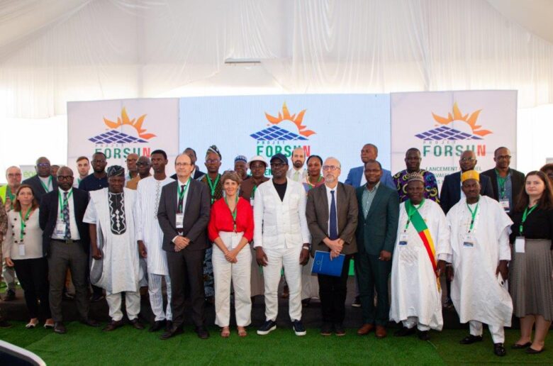 Lancement de la grande centrale solaire du Bénin : La France et l’Union européenne soutiennent la construction de FORSUN