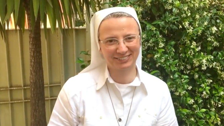 Vatican : Sœur Simona Brambilla, première femme nommée préfète à la tête d’un dicastère