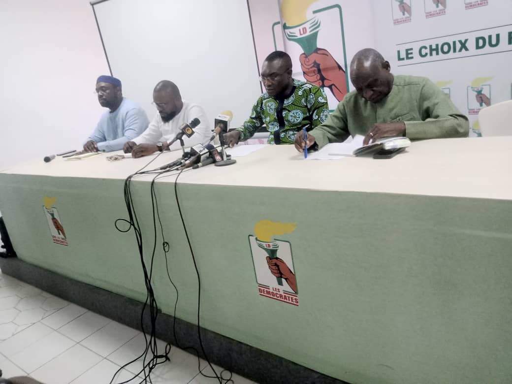 Élections 2026 : L'opposition alerte sur le retard des fiches de parrainage