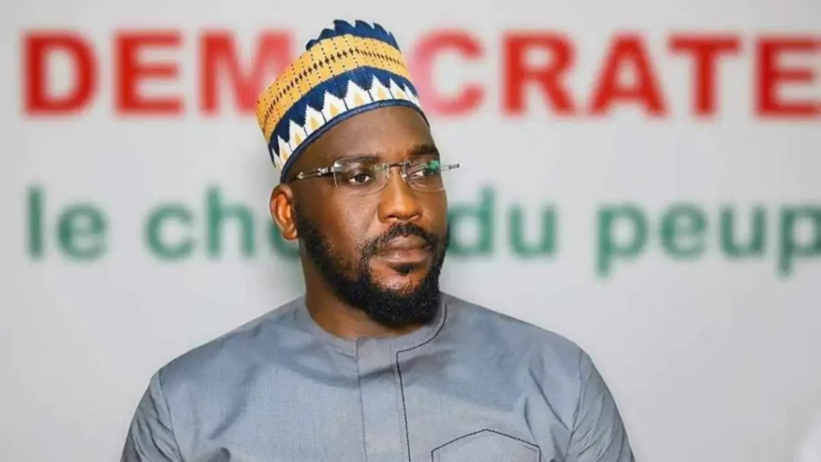 Critiques répétées contre Boni Yayi : Guy Dossou Mitokpè répond à Janvier Yahouédéou