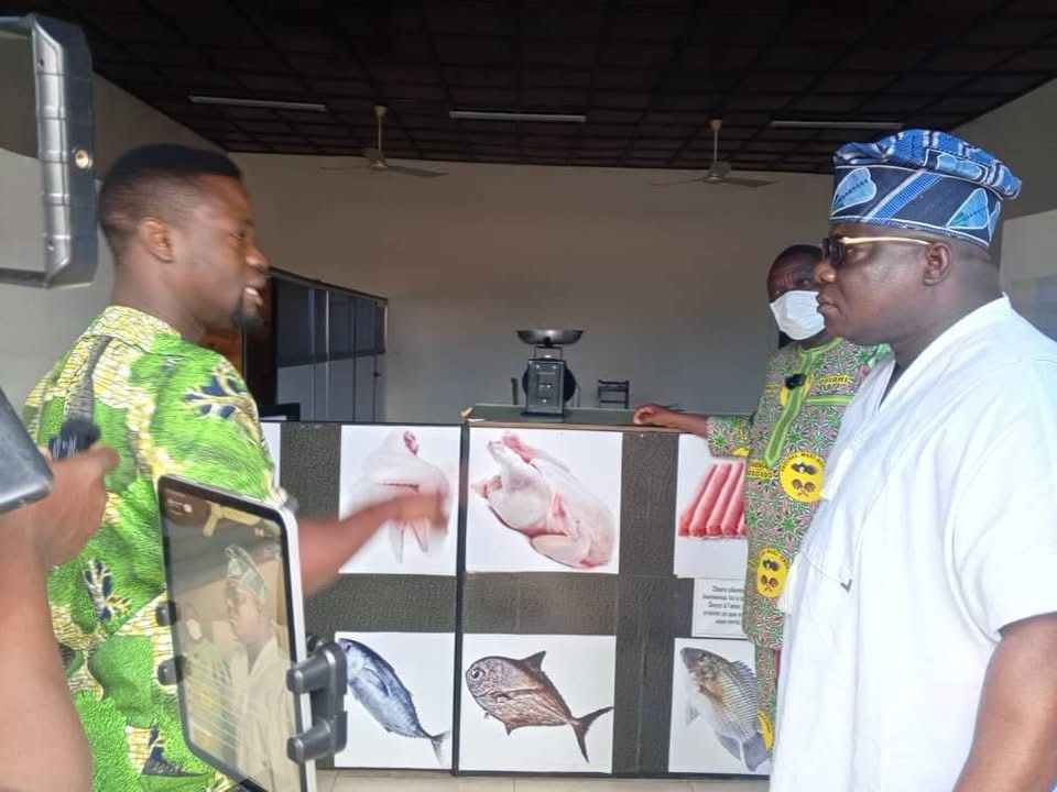 Scandale sanitaire à Abomey-Calavi : Les habitants étouffés par une poissonnerie insalubre