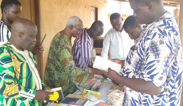 Organisation d'une séance de lecture ''Lire en fête'' à Honton : Paul Ago réussit le pari avec la mobilisation des autorités locales