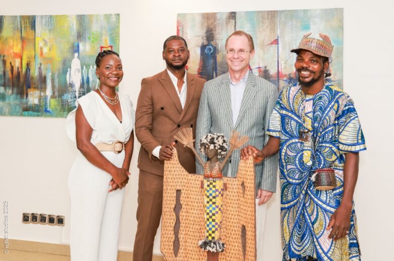 Exposition culturelle à la Résidence de l’UE à Cotonou : A la découverte de magnifiques œuvres de deux artistes béninois