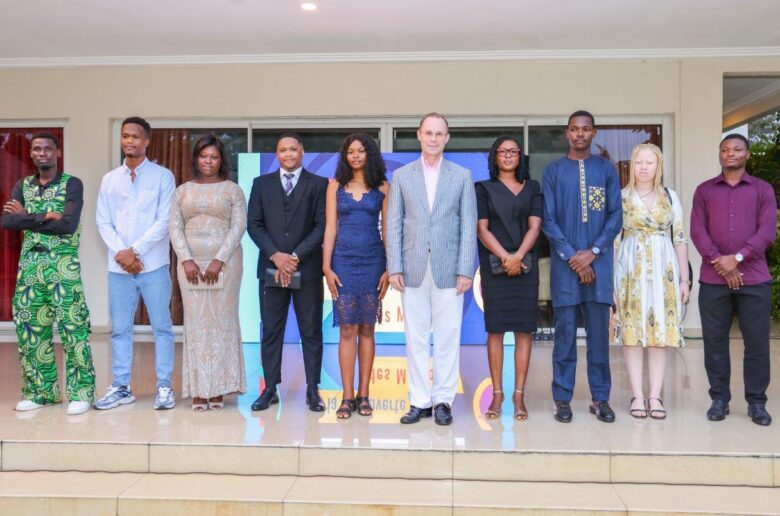 Après la clôture de la campagne de communication « Au-delà des Echos » : L’Ambassadeur Stéphane Mund lance officiellement le Conseil Jeunesse UE-Bénin