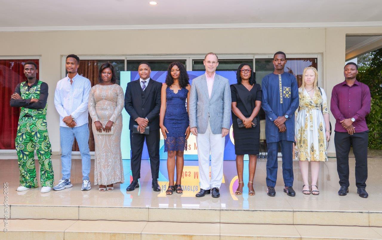 Après la clôture de la campagne de communication « Au-delà des Echos » : L’Ambassadeur Stéphane Mund lance officiellement le Conseil Jeunesse UE-Bénin