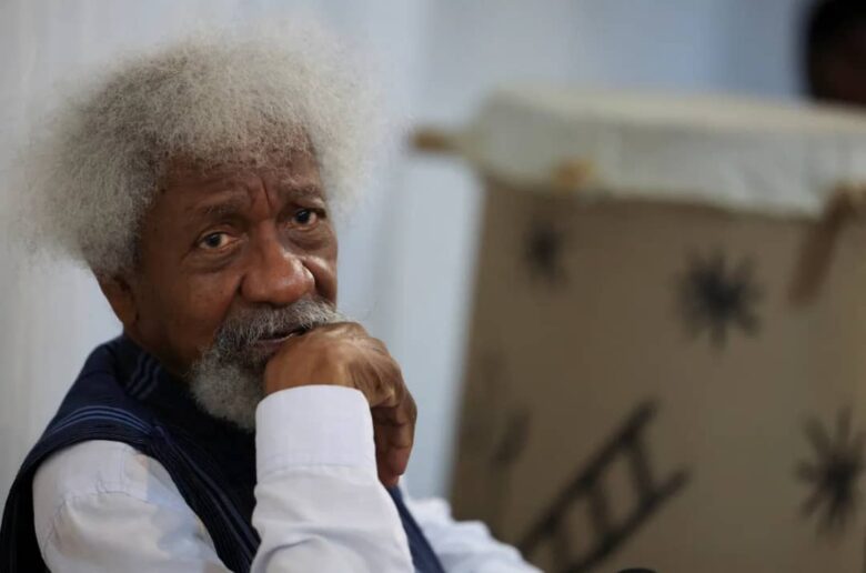 Nigéria : Wole Soyinka dénonce la révocation injustifié de son visa américain