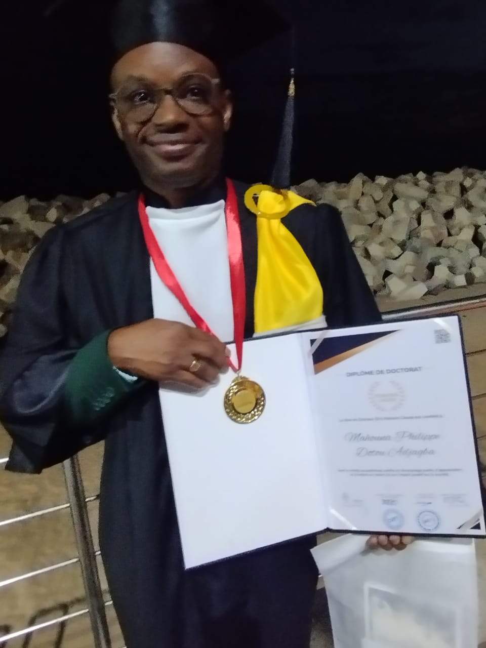 Distinction au Sénégal : Dr Philippe ADJAGBA reçoit le titre de Docteur Honoris Causa de l’IARPA et honore le CHU-MEL de Cotonou.