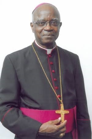 Bénin : L’Ambassadeur Dr. Théodore C. LOKO rend  hommage à Mgr Adoukonou