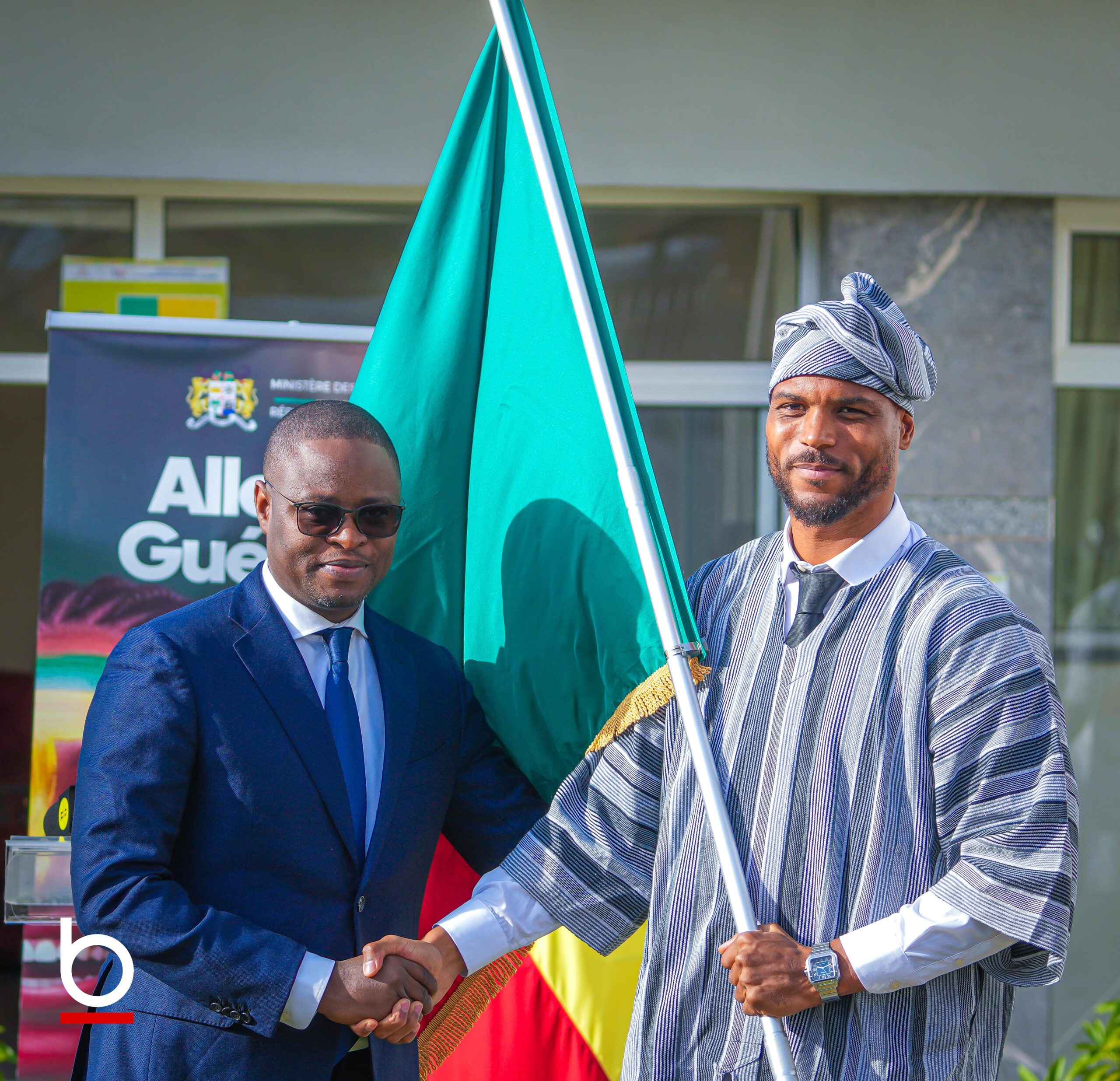 Remise de drapeau national : Benoît Dato envoie les Guépards en mission
