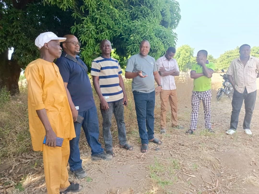 Kouandé renforce son offre sportive : Le maire Sanni Didier Kouandé-Sounon remet les sites de Birni et Oroukayo