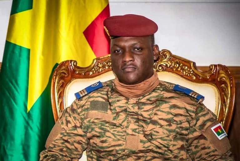 Burkina Faso : Le gouvernement annonce la dissolution des partis et l'adoption du Plan RELANCE