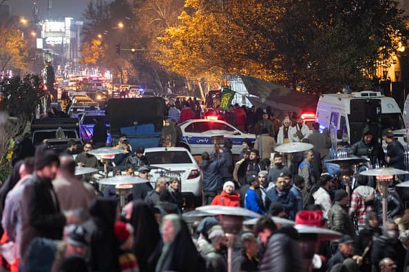 Iran : les manifestations s'intensifient à Téhéran, les ONG redoutent une répression meurtrière