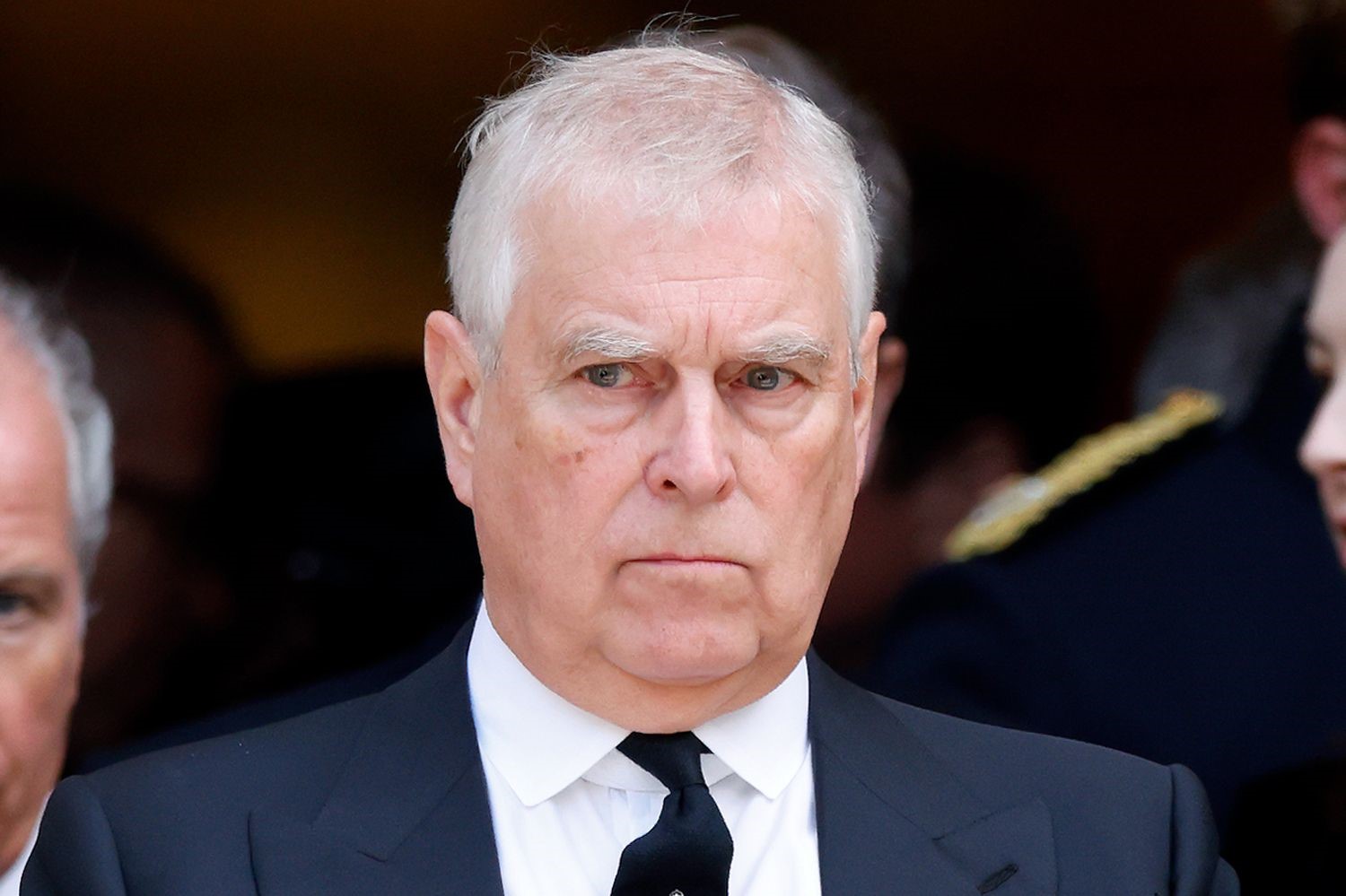 Royaume-Uni : Andrew Mountbatten-Windsor menacé d’exclusion de la succession