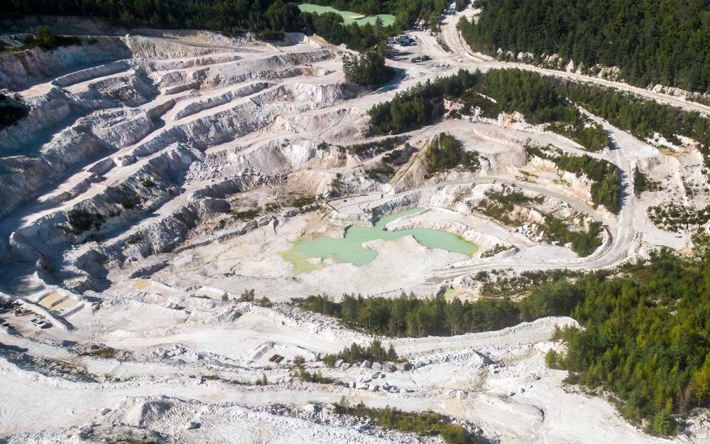 Mine de lithium dans l'Allier : La France se relance dans la fabrication de batteries à grand échelle