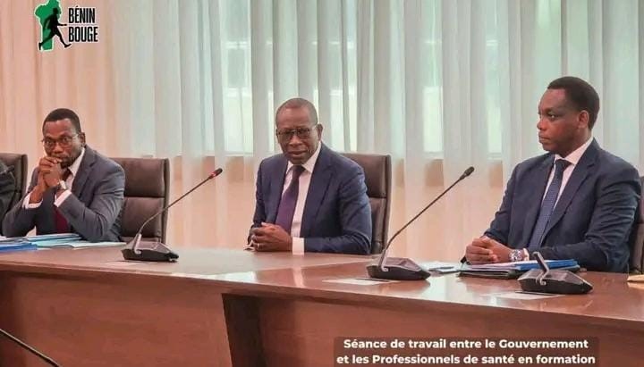 Décrispation de la tension entre étudiants en médecine et autorités : Talon échange avec les professionnels de santé en formation