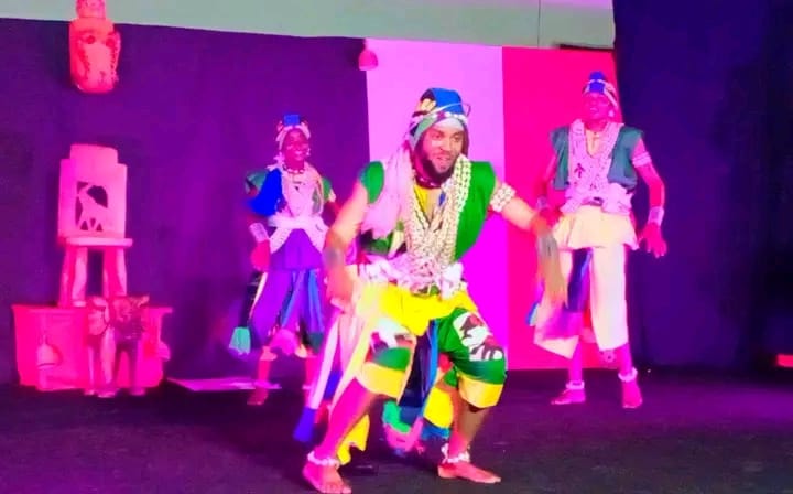 Spectacle de danse iya alatchè: Quand le corps des danseurs se font Temple du Pouvoir Féminin