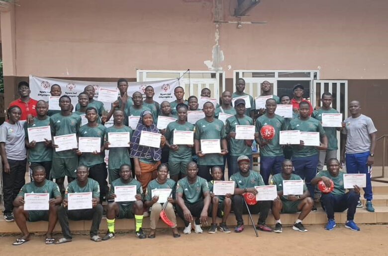 Développement du Floorball au Bénin : Pierre Adeochoun et Special Olympics Bénin s’engagent pour un  nouvel élan