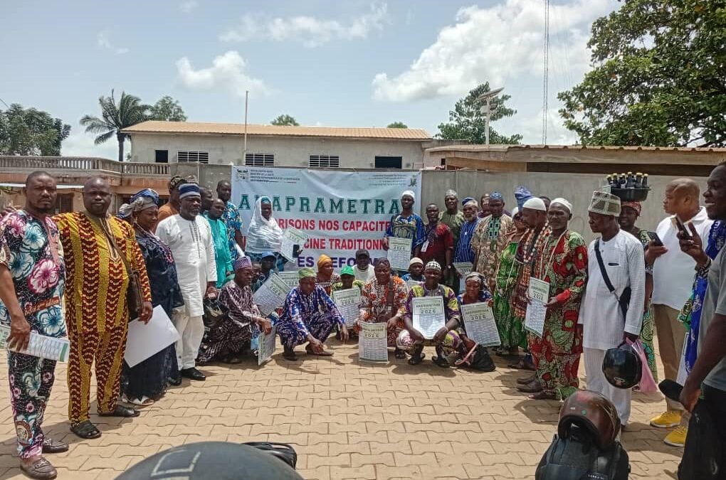 Praticiens de la Médecine Traditionnelle au Bénin : L’ANAPRAMETRAB/Ouémé sensibilise ses membres de Porto-Novo sur les nouvelles normes instaurées par le gouvernement