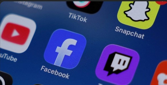 ‎Canada : le gouvernement veut interdire les réseaux sociaux aux moins de 16 ans