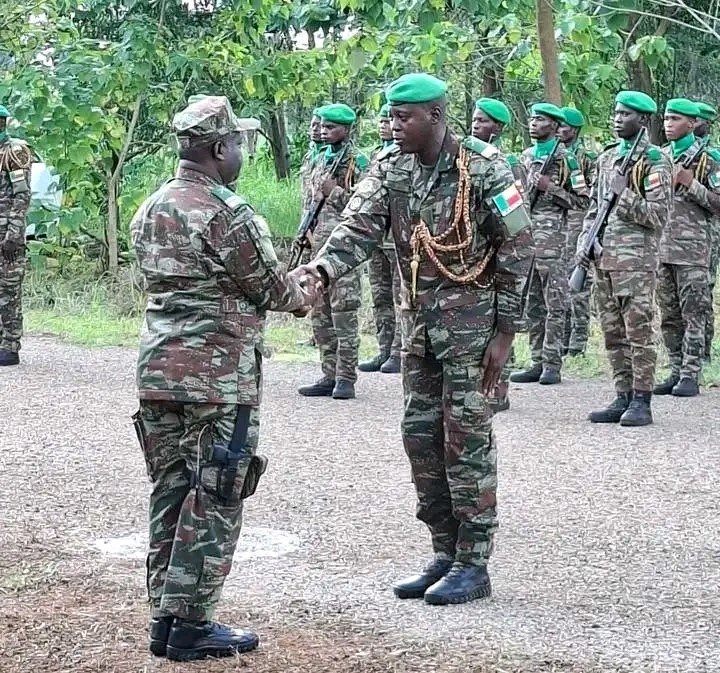 Forces armées béninoises : le Capitaine Alaza Saleck investi à la tête de la 12ᵉ Compagnie de Combat