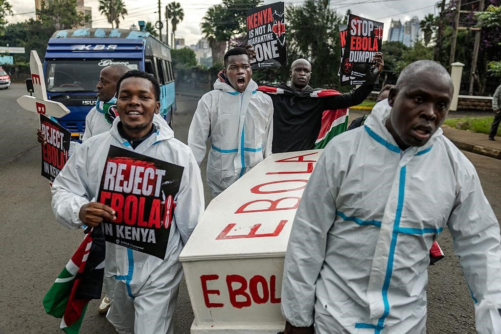 Kenya : la colère monte contre un centre américain de quarantaine lié à l’épidémie d’Ebola