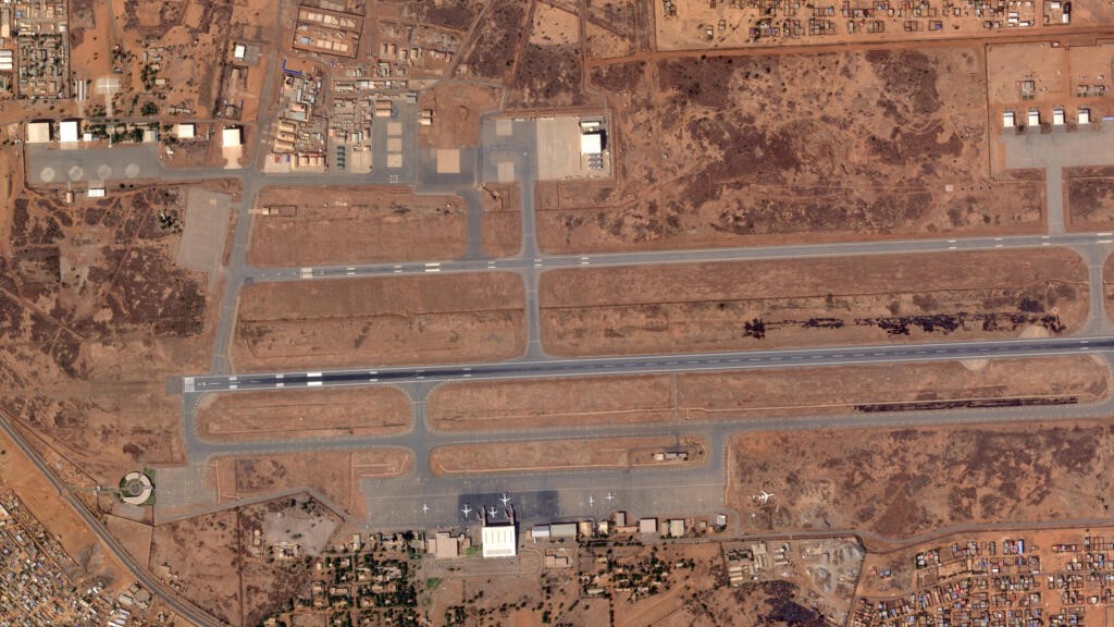 Niger : l’aéroport de Niamey visé par des tirs, la capitale en état d’alerte