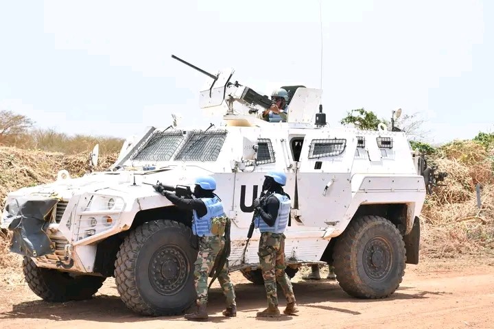 Résolution 2823 : l’ONU renforce la lutte des crimes visant les Casques bleus