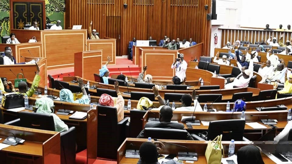 Sénégal : vives tensions à l’Assemblée autour de la révision constitutionnelle