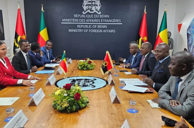 Première session des consultations diplomatiques et politiques entre le Bénin et l’Angola: Corinne Amori Brunet et Tété Antonio renforcent la coopération entre les deux pays
