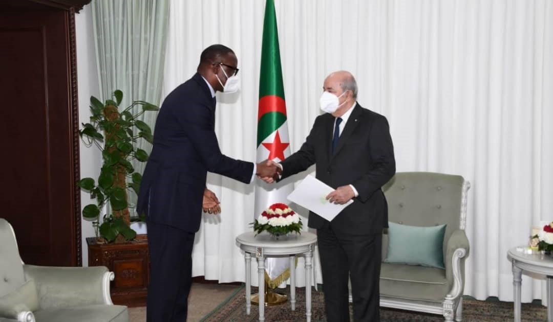 ‎Diplomatie : Bamako et Alger reprennent le dialogue après un an de crise diplomatique