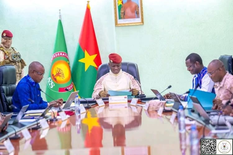 Burkina Faso : le gouvernement encadre les frais de scolarité du privé