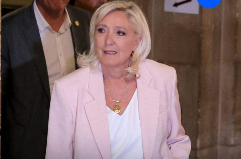 ‎France : condamnée en appel, Marine Le Pen confirme sa candidature à l'élection présidentielle