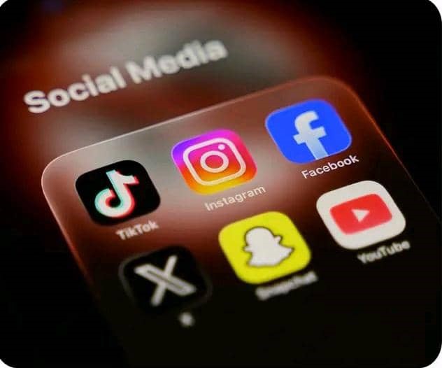 France : le gouvernement interdit les réseaux sociaux aux moins de 15 ans