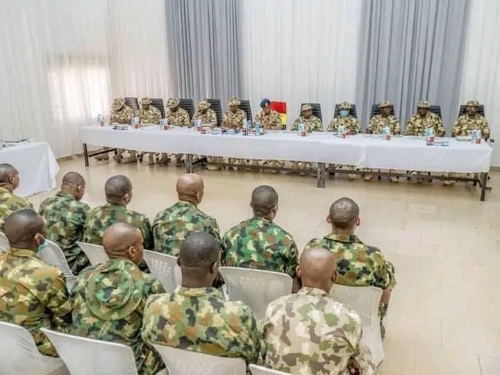 Nigeria : des officiers détenus pour complot de coup d'État dénoncent des conditions de détention alarmantes