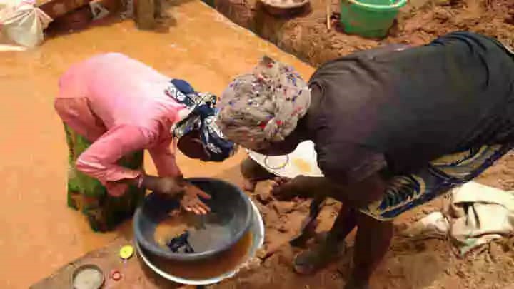 Cameroun : un éboulement dans une mine d’or fait au moins 107 morts à la frontière avec la RCA