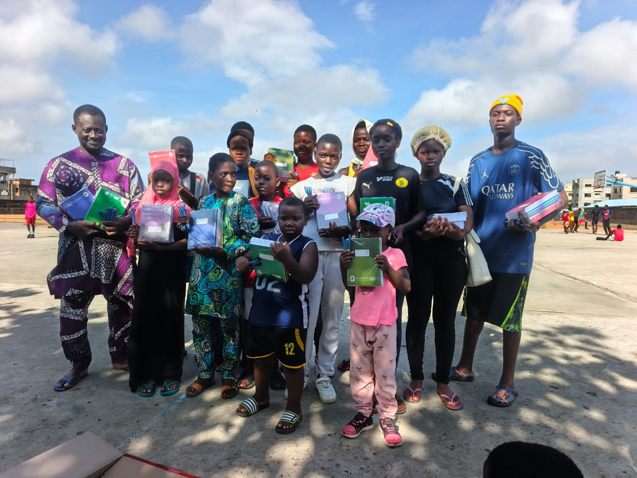 Handball au Bénin : Des kits scolaires offerts aux joueurs de Aso « Kinihoun » HBC