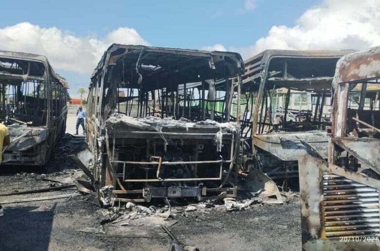 Côte d’Ivoire : 55 autobus de la SOTRA endommagés dans un incendie à Koumass