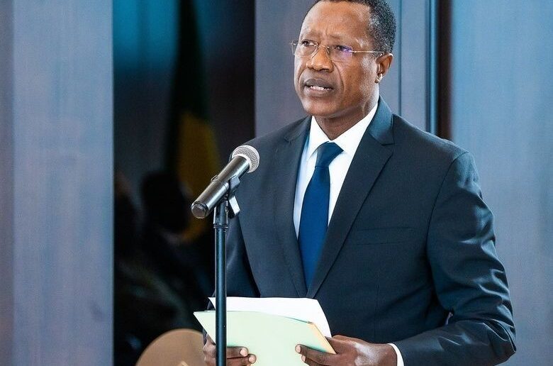 Sénat du Bénin : Edouard Ouin-Ouro  nommé  pour assurer des  tâches administratives et financières