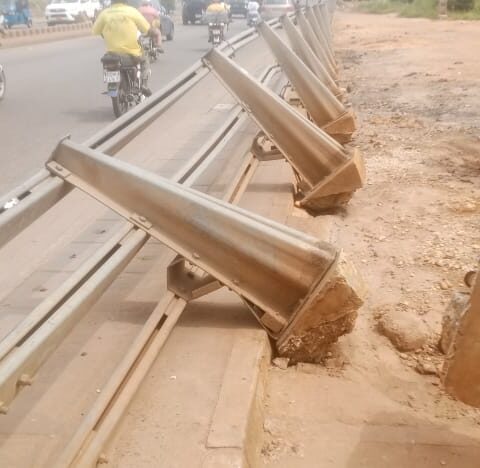 Éclairage public : Le pont de Djonou abandonné dans le noir