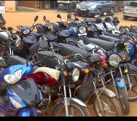 Motos volées retrouvées à Calavi : la Police invite les victimes pour leur identification au commissariat