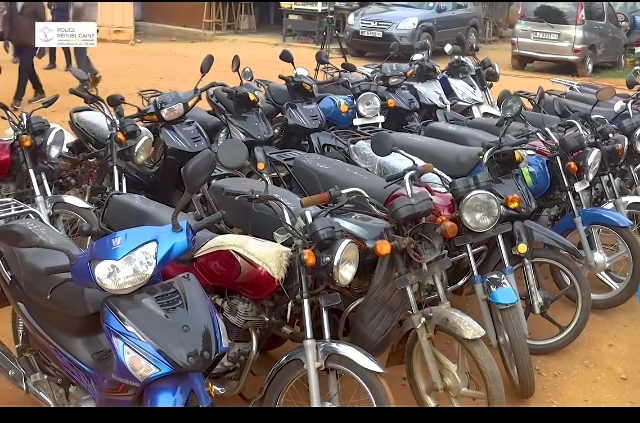 Motos volées retrouvées à Calavi : la Police invite les victimes pour leur identification au commissariat